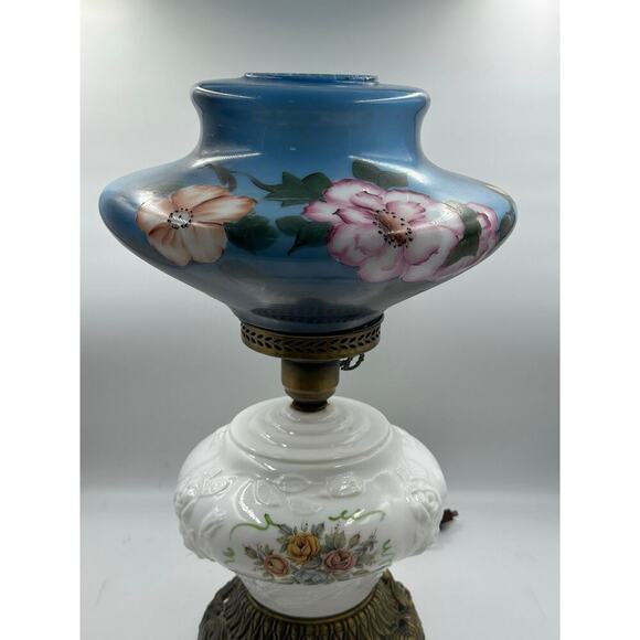 Vintage Hurricane Milk Glass Lamp 1960’s - Picture 3 of 4